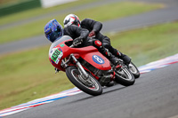Vintage-motorcycle-club;eventdigitalimages;mallory-park;mallory-park-trackday-photographs;no-limits-trackdays;peter-wileman-photography;trackday-digital-images;trackday-photos;vmcc-festival-1000-bikes-photographs